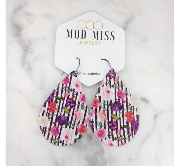 Leather teardrop earrings