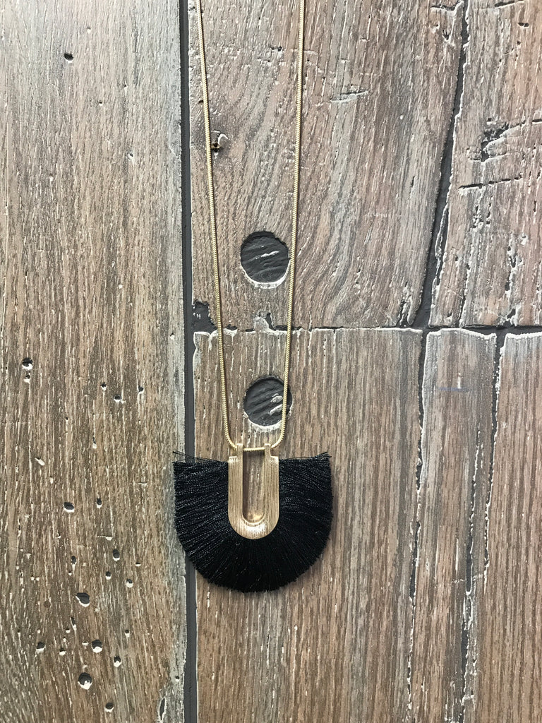 Necklace black fringe fan