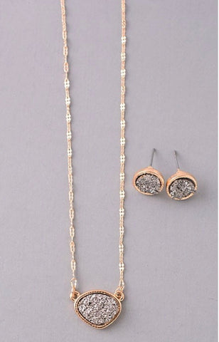 Necklace gold/gunmetal druzy
