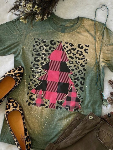 Olive, Buffalo plaid tree bleached tee