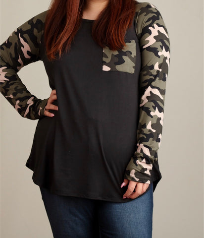 Plus black & camo raglan