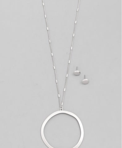 Necklace long circle pendant