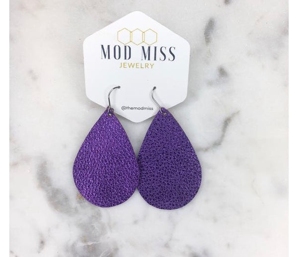 Leather teardrop earrings