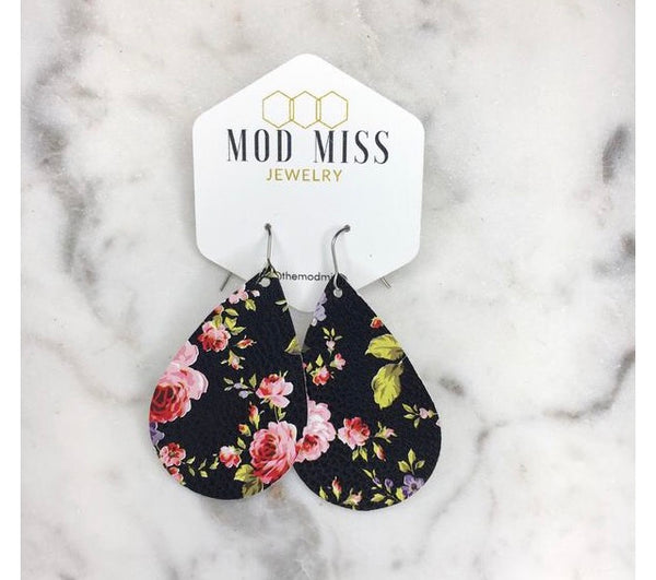 Leather teardrop earrings