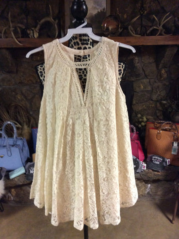 Sleeveless Cream lace keyhole top